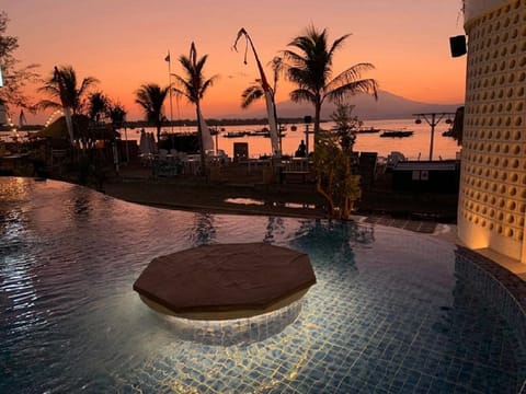 Outdoor pool, sun loungers