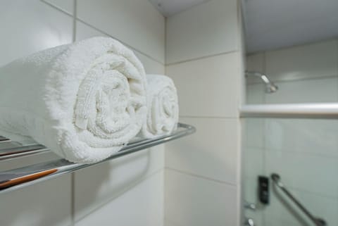 Standard Room, 2 Twin Beds | Bathroom | Shower, hair dryer, towels, soap