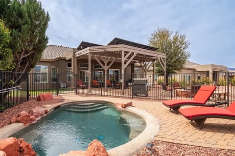 Welcome to Your Stunning 3 Bedroom Home with Private Pool on the Agave Highlands Golf Course