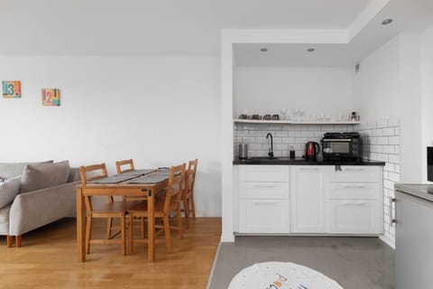 Comfort Apartment, Balcony, City View | Private kitchen