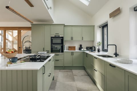 House | 5 bedrooms, Internet