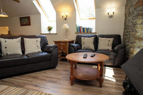 Living area with two sofas and a coffee table
