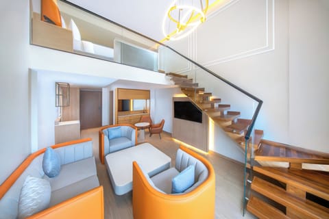 Suite, 1 King Bed (Duplex) | Premium bedding, free WiFi, bed sheets
