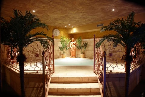 Hot stone massages, Swedish massages, Thai massages, sports massages