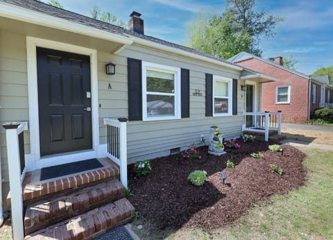 Green St Duplex, Unit A