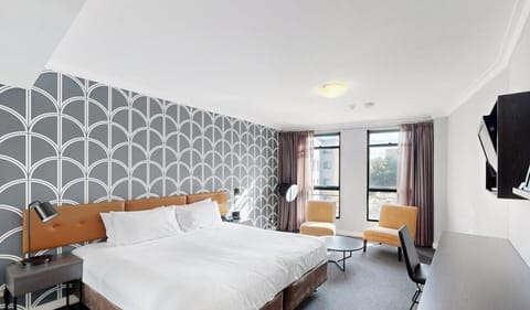 Clean and comfy bed