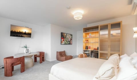 Fresh linens provided