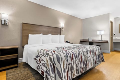 In-room safe, desk, blackout drapes, free cribs/infant beds