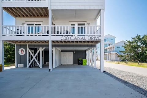 Ground Level-Free Private Parking