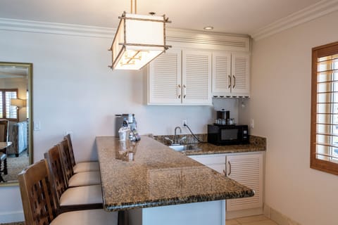 Grand Pacific Suite | Private kitchenette | Fridge, coffee/tea maker