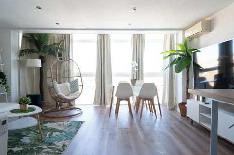 Apartment | Living area | TV