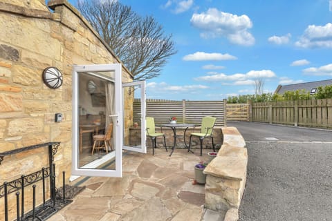 Cottage, Lanai | Terrace/patio