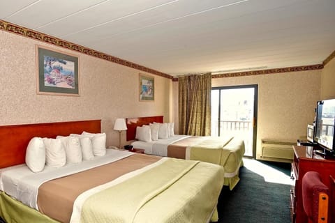 Room, 2 Double Beds, Non Smoking | Desk, iron/ironing board, free cribs/infant beds, rollaway beds