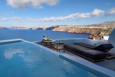 Premium Suite, Plunge Pool, Caldera view | View from room