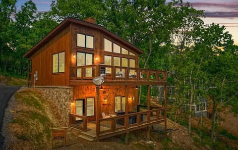 Welcome to Smoky Luxe Retreat!