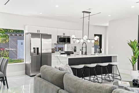 Luxury kitchen vibes – made to be shared.