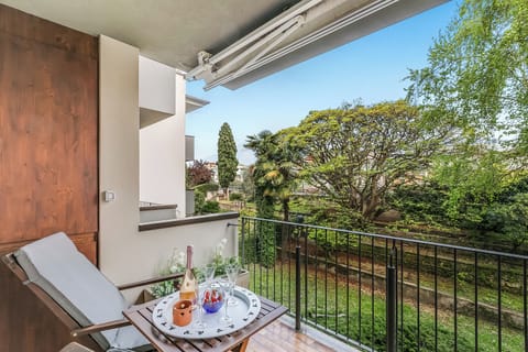 Family Apartment, 2 Bedrooms, Balcony, Lakeside (Dora) | Outdoor dining