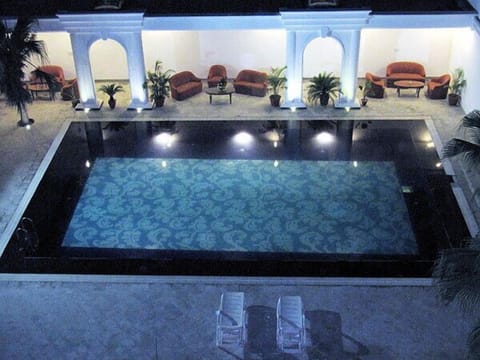 Seasonal outdoor pool