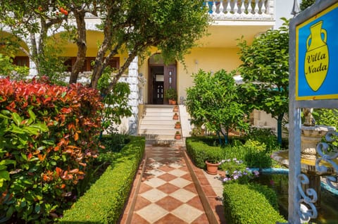 Apartment | Garden