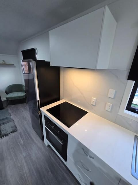 Classic Apartment, 2 Bedrooms, Kitchen | Free WiFi