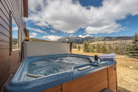 Private Hot Tub | Exterior