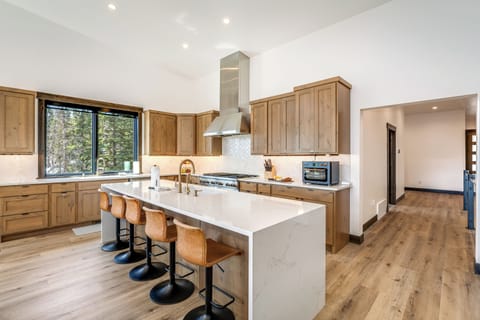 Fully Equipped Open Kitchen with High End Appliances! | Main Level