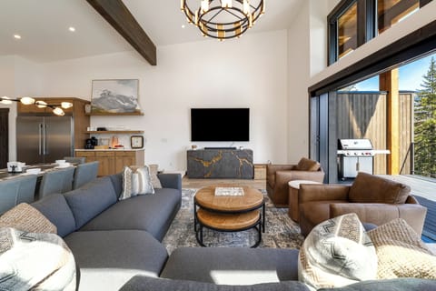 Lots of places to relax | Main Level