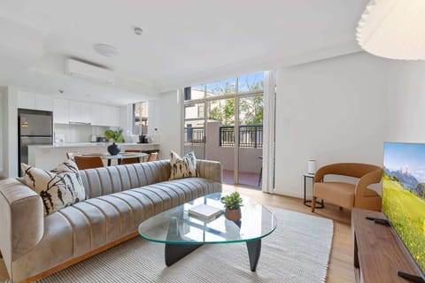 Living Area/Dining Area/Kitchen