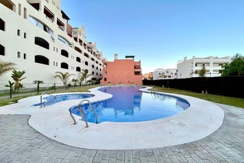 Holiday Home Swimming Pool