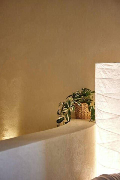 8e077b0a-a756-40b1-bd83-fc1ebb179c62