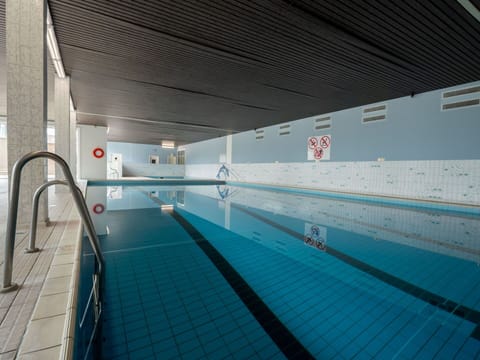 Flooring, Floor, Ceiling, Swimming Pool, Tile, Daylighting