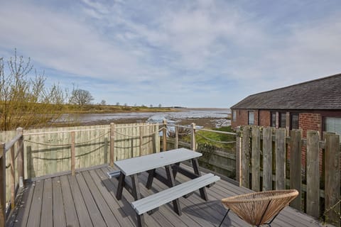The Maltings, Waren Mill - Host & Stay