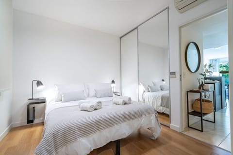 Bed,Bedroom