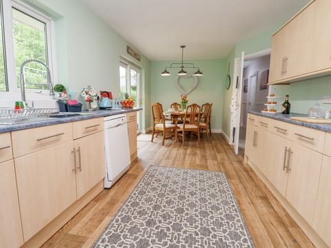 Fridge, microwave, dishwasher, toaster