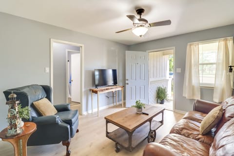 Brookhaven Vacation Rental | 2BR | 1BA | 772 Sq Ft | 2 Steps to Enter