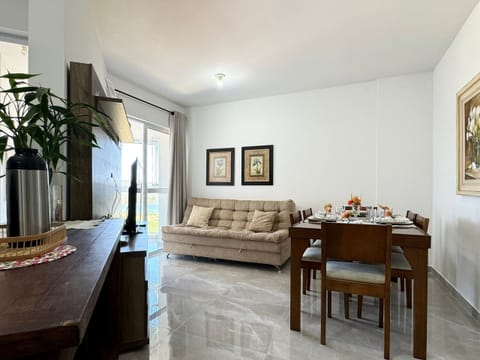 Apartment | Dining