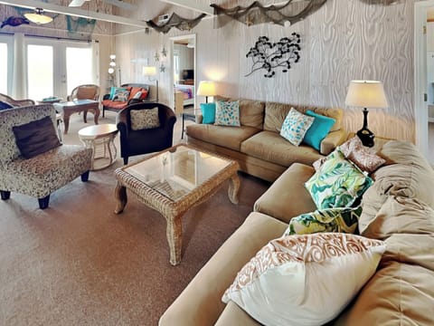 Studio (4 Bedrooms) | Property amenity