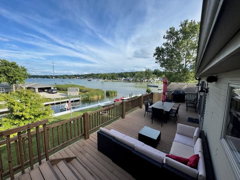 Plenty of room to entertain. 