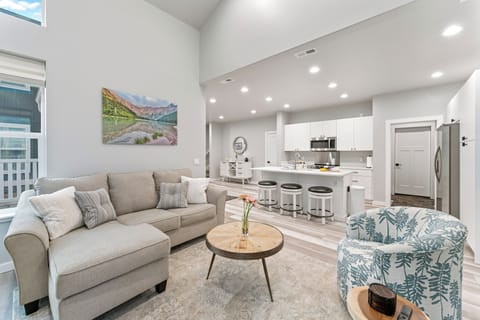 Open Living Area | Main Level