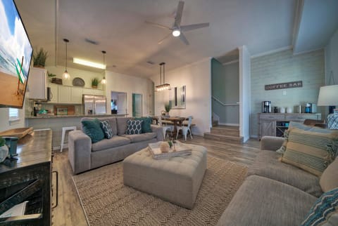 Movies and chill: Entertainment at its finest. (Isla View)