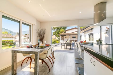Standard Villa, 3 Bedrooms, 2 Bathrooms (La Rotonda) | Dining