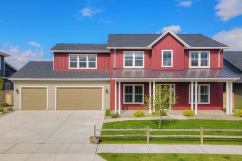 Exterior: Experience the beauty of Belgrade from your inviting home away from home.