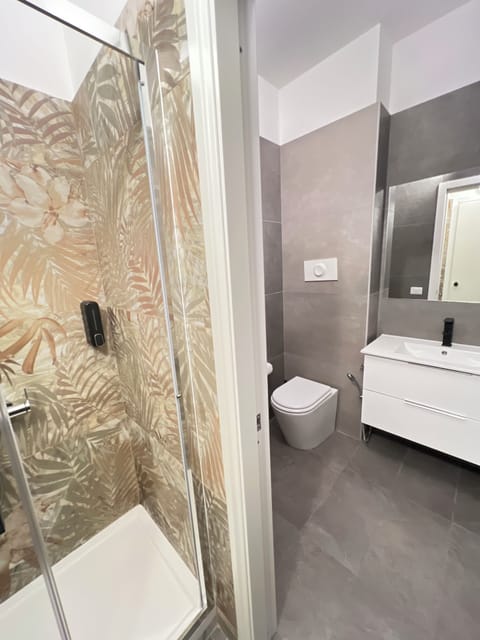 Deluxe Double Room, City View | Desk, soundproofing, free WiFi