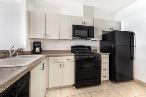 Microwave, coffee/tea maker