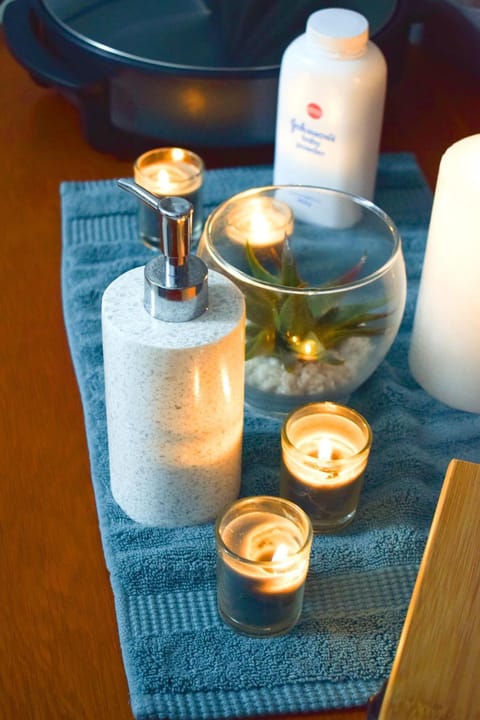 Breakfast, lunch, dinner served; ocean views