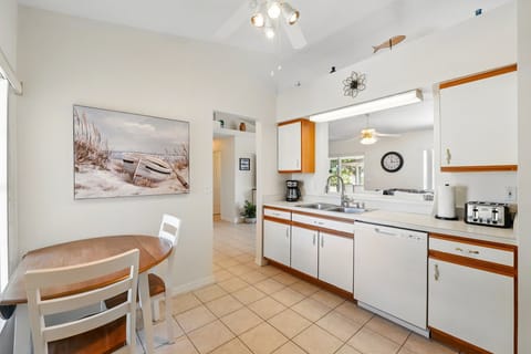 Sleek and Modern Culinary Space