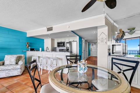 Dining room to kitchen view