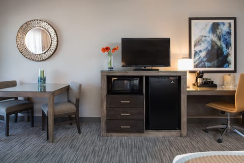 Blackout drapes, iron/ironing board, free WiFi, bed sheets