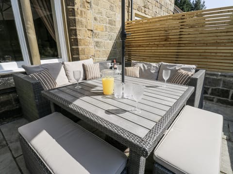 Cottage | Outdoor dining