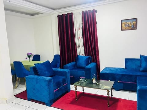 Comfort Triple Room, Bay View | Living area
